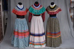 Women's outfits, style of late 1800s