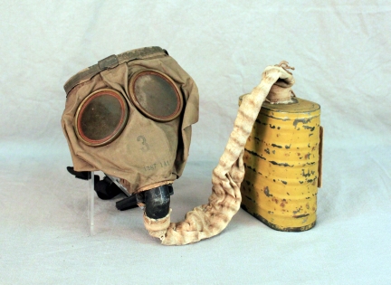 Gas mask used in France by a soldier in the US 1st Infantry Division, 1917–18
