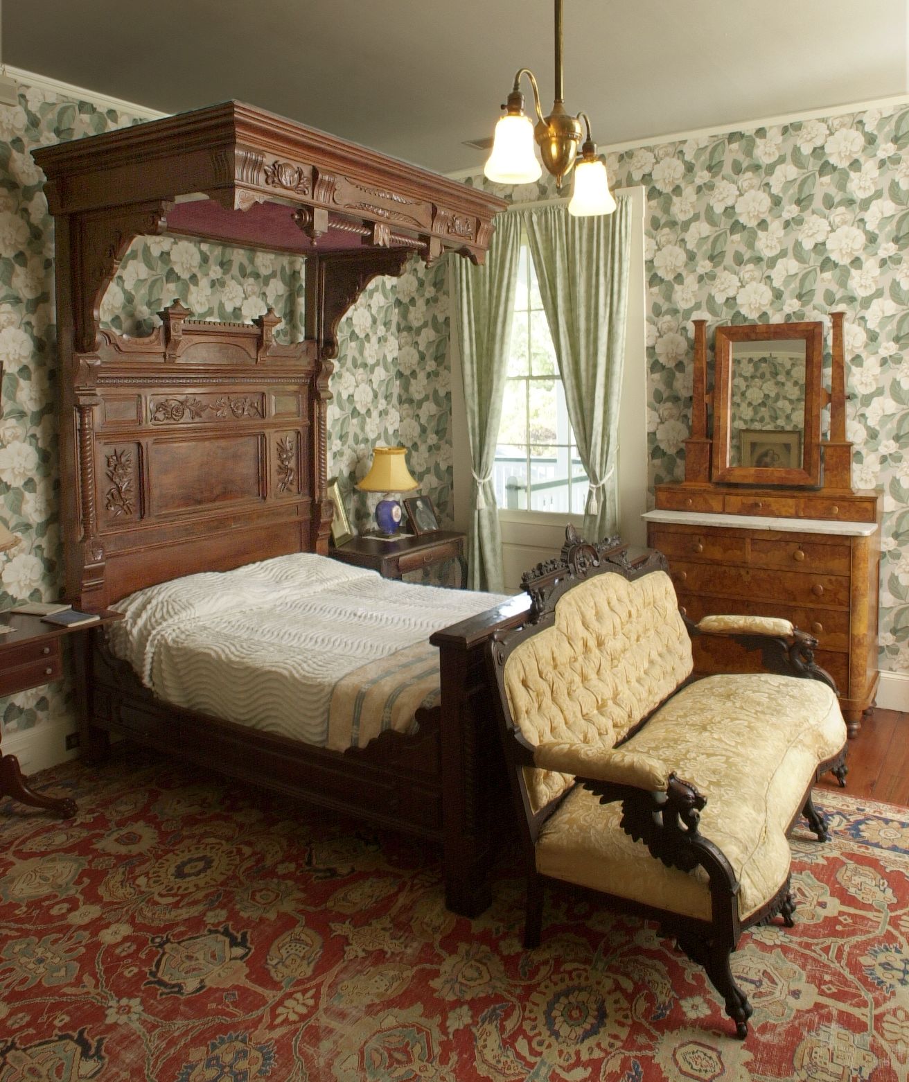 Behind the scenes in the Bedroom