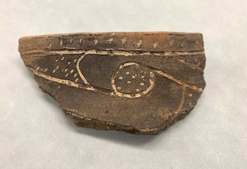 Fort Walton Incised pottery sherd with kaolin clay decoration, 1350–1500 Artifact courtesy the Bureau of Archaeological Research