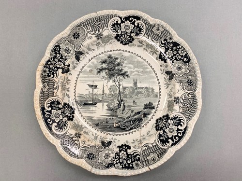 Black transferware pattern by Enoch Wood and Sons. This plate features the English city of Worcester from the makers’ English Cities series, ca. 1820s–30s. The plate was recovered from an excavation during construction on the new Florida Capitol building. Artifact courtesy of the Bureau of Archaeological Research