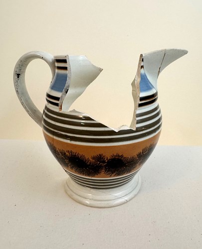 Mocha annular ware pitcher, ca. early 1800s Artifact courtesy of the Bureau of Archaeological Research