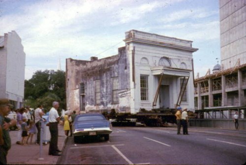 The Union Bank building was moved to 219 Apalachee Parkway in October 1971. Courtesy of the Museum of Florida History