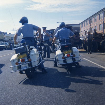 Moving the Union Bank Building, October 1971